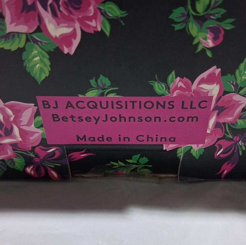Betsey Johnson Set of 2 Glass Coffee Mugs BEADED ROSES BRAND-NEW sealed - Picture 7 of 12